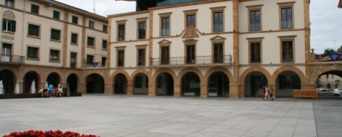 Interesatuek astelehen honetatik aurrera eman dezakete izena