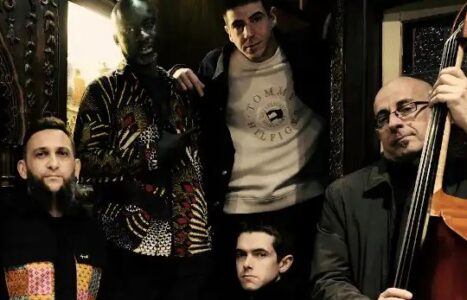 kontzertua bertan behera geratu da taldekideetako bat gaixorik dagoelako