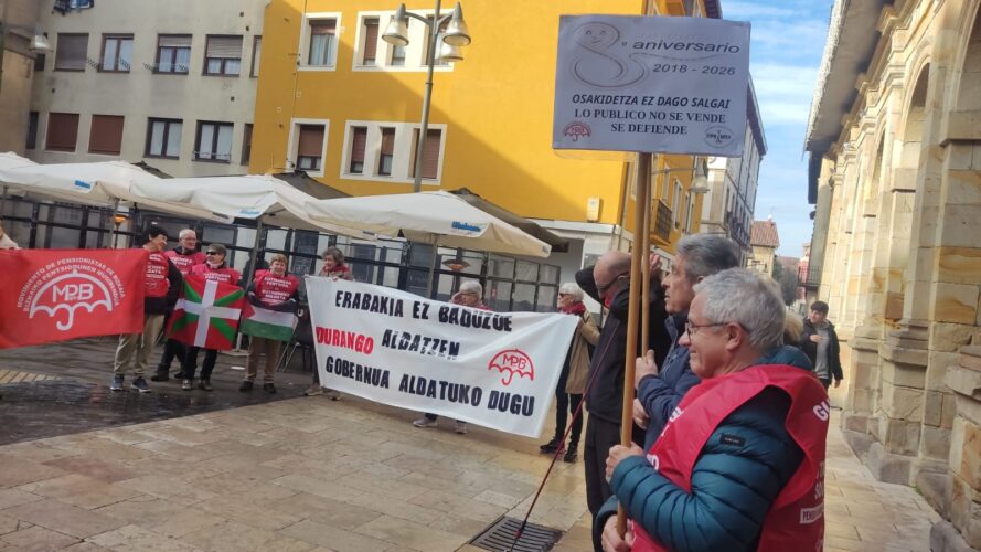 8 urteren ondoren pentsiodunek gutxieneko pentsioa eskatzen jarraitzen dute